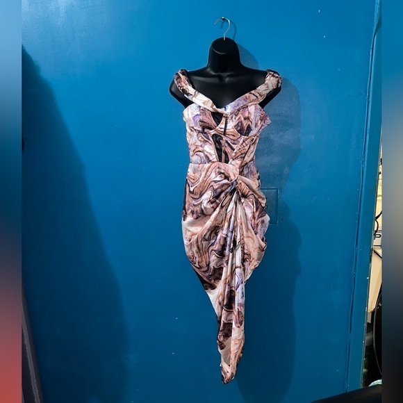 BUNDLE SALE: 15 % off 2 or more dresses/skirt sets - Picture 2 of 9